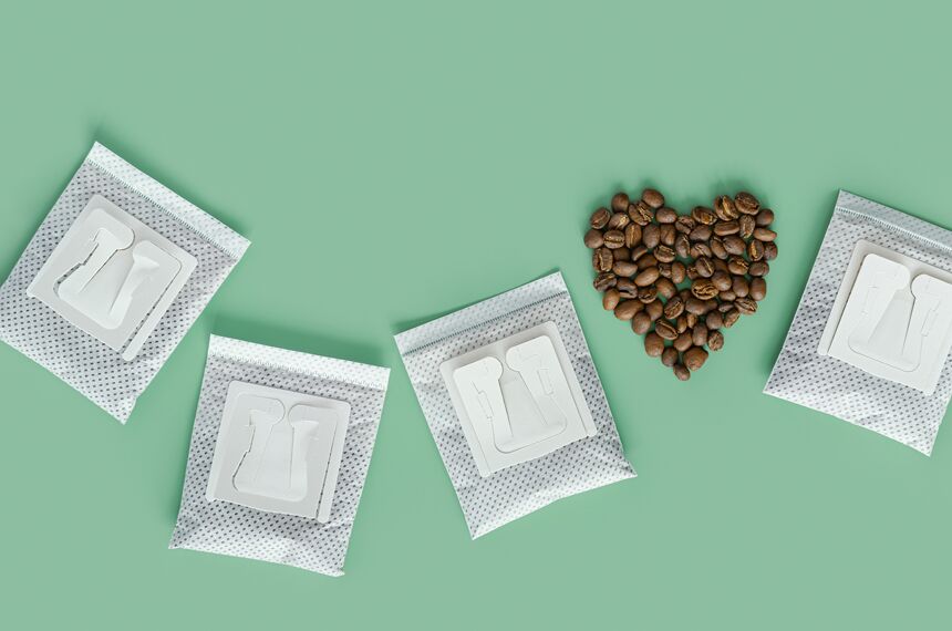 https://cdn-gbngm.nitrocdn.com/RnNouMukXryveXFODQrGCztGBUeeIyEd/assets/static/optimized/rev-7b88442/wp-content/uploads/2022/09/drip-coffee-bag-heart-from-coffee-beans-ground-coffee-brewing-cup-pack.jpg